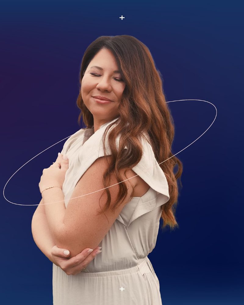 Desiree de Lunae with a ring of planets around her